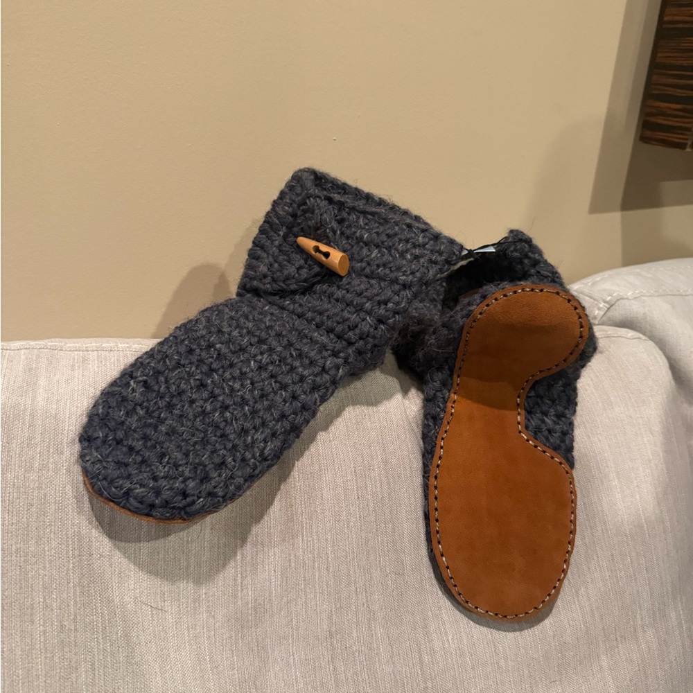 Kingdom of Wow boot slipper - Picture 5 of 7